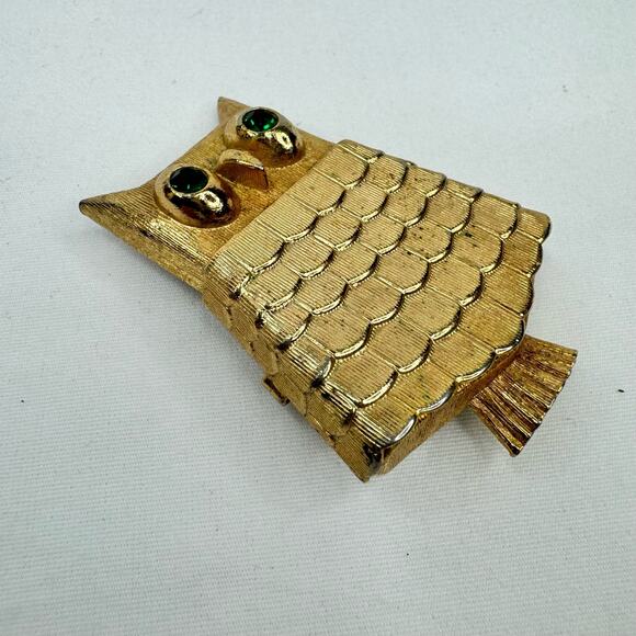 Vintage Avon Owl Brooch Pin Gold Tone Green Eyes Solid Dry Perfume Holder Opens - Picture 2 of 6